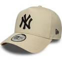 gorra-curva-beige-snapback-9forty-e-frame-side-patch-de-new-york-yankees-mlb-de-new-era
