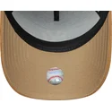 schwarze-und-braune-snapback-kappe-9forty-e-frame-suede-visor-der-new-york-yankees-mlb-von-new-era