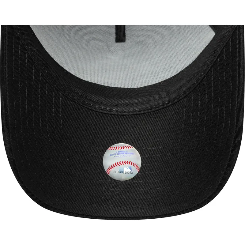 cap-zaoblena-black-adjustable-strap-9forty-e-frame-cord-new-york-yankees-mlb-new-era