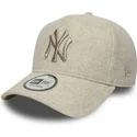 gorra-curva-beige-snapback-con-logo-beige-9forty-e-frame-melton-de-new-york-yankees-mlb-de-new-era