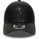 cap-zaoblena-black-snapback-9forty-m-crown-pu-new-york-yankees-mlb-new-era