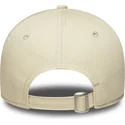 gorra-curva-beige-ajustable-para-mujer-con-logo-rosa-9forty-league-essential-de-new-york-yankees-mlb-de-new-era