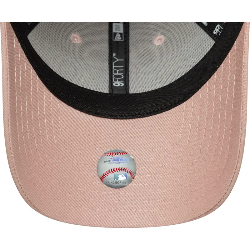 rosa-verstellbare-curved-cap-fur-damen-mit-rosa-logo-9forty-league-essential-der-los-angeles-dodgers-mlb-von-new-era