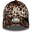 siltovka-zaoblena-leopardi-nastavitelny-9forty-leo-velour-new-york-yankees-mlb-new-era