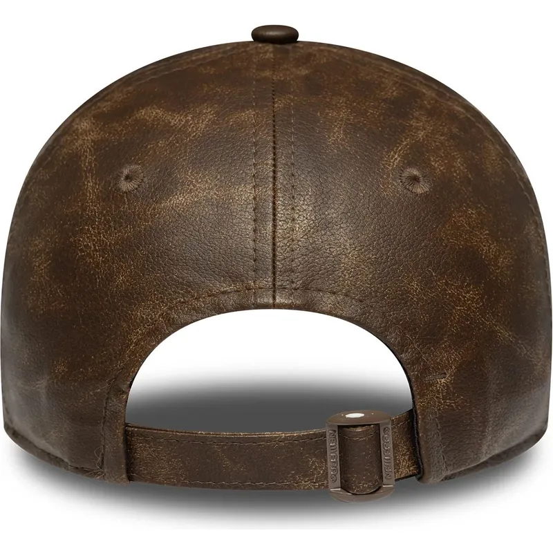 siltovka-zaoblena-hneda-nastavitelny-9twenty-worn-pu-new-york-yankees-mlb-new-era