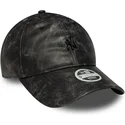 cap-zaoblena-black-adjustable-strap-9twenty-worn-pu-new-york-yankees-mlb-new-era
