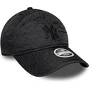 cap-zaoblena-black-adjustable-strap-9twenty-padded-new-york-yankees-mlb-new-era
