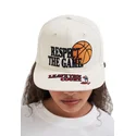 beige-snapback-kappe-mit-flachem-schirm-und-respect-the-game-slogan-von-and1