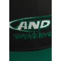 schwarze-und-grune-flache-snapback-kappe-graffiti-logo-von-and1