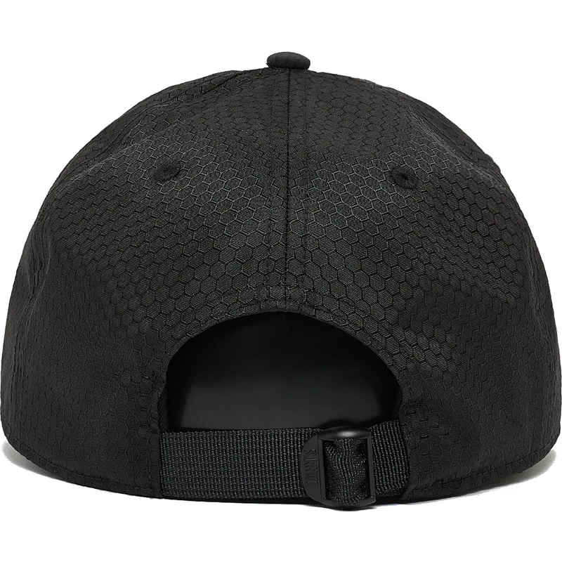 cap-zaoblena-black-adjustable-strap-djinns