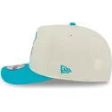 beige-und-blaue-gebogene-snapback-kappe-9fifty-a-frame-precurved-hardwood-classics-der-charlotte-hornets-nba-von-new-era