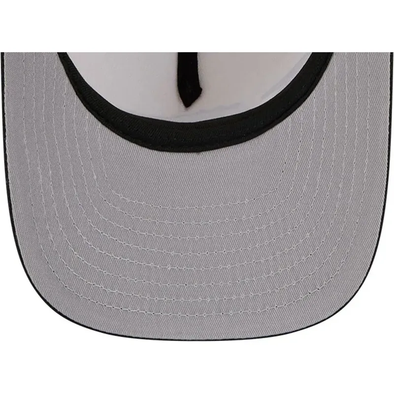 siltovka-zaoblena-cierna-snapback-9fifty-a-frame-precurved-hardwood-classics-toronto-raptors-nba-new-era siltovka-zaoblena-cierna-snapback-9fifty-a-frame-precurved-hardwood-classics-toronto-raptors-nba-new-era