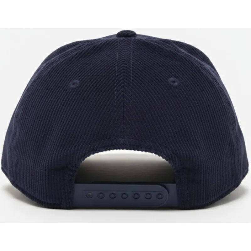 cap-zaoblena-navy-blue-snapback-american-needle