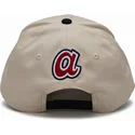 beige-und-schwarze-gebogene-snapback-kappe-rise-structured-der-atlanta-braves-mlb-von-nike