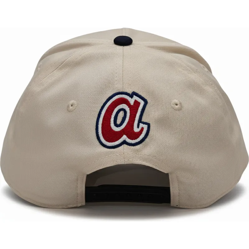 cap-zaoblena-beige-snapback-rise-structured-atlanta-braves-mlb-nike