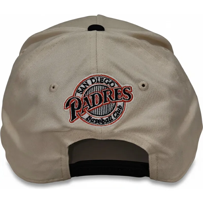 beige-und-schwarze-gebogene-snapback-kappe-rise-structured-der-san-diego-padres-mlb-von-nike