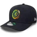 marineblaue-gebogene-snapback-kappe-9seventy-stretch-snap-iridescent-von-chelsea-football-club-premier-league-von-new-era