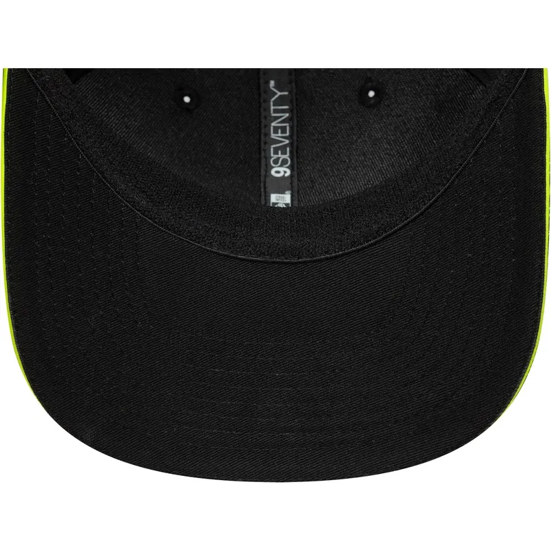 cap-zaoblena-black-snapback-9seventy-stretch-snap-all-over-print-valentino-rossi-vr46-motogp-new-era