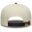 gorra-curva-beige-y-marron-ajustable-9fifty-a-frame-suede-visor-de-new-york-yankees-mlb-de-new-era