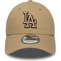 braune-verstellbare-curved-cap-mit-braunem-logo-9forty-outline-der-los-angeles-dodgers-mlb-von-new-era