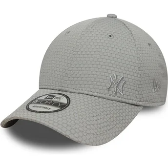 Šiltovka zaoblená sivá snapback 9FORTY Mesh Flawless New York Yankees MLB New Era
