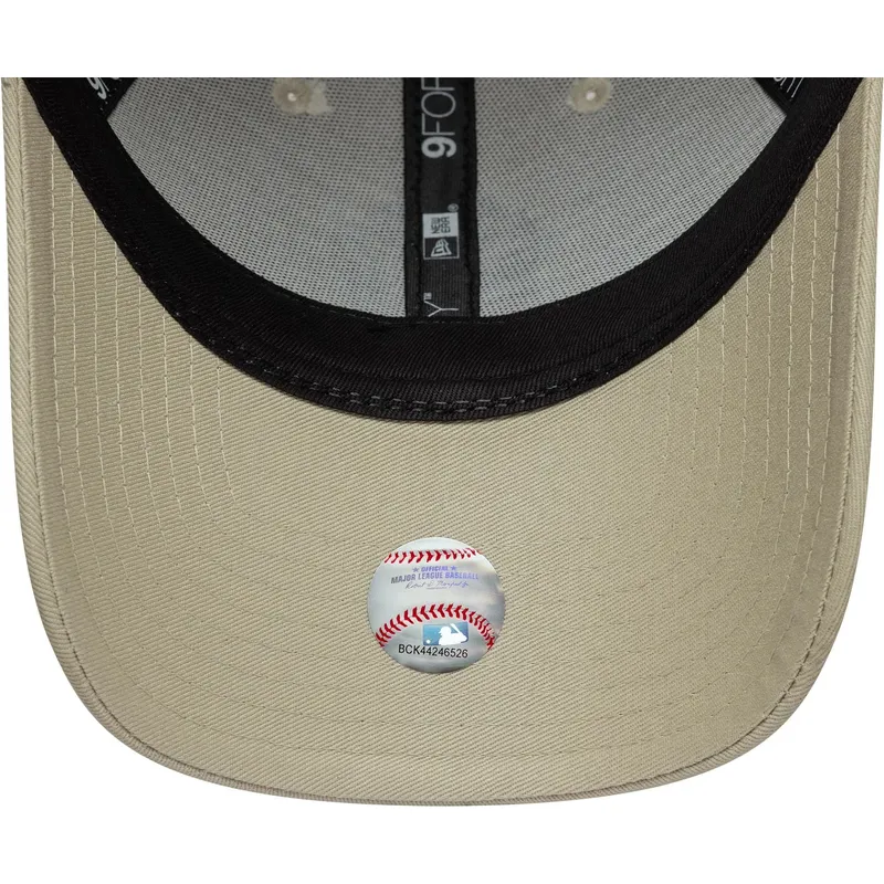 siltovky-zaoblena-bezova-nastavitelny-pasik-9forty-camo-infill-new-york-yankees-mlb-new-era