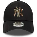 gorra-curva-negra-ajustable-9forty-camo-infill-de-new-york-yankees-mlb-de-new-era