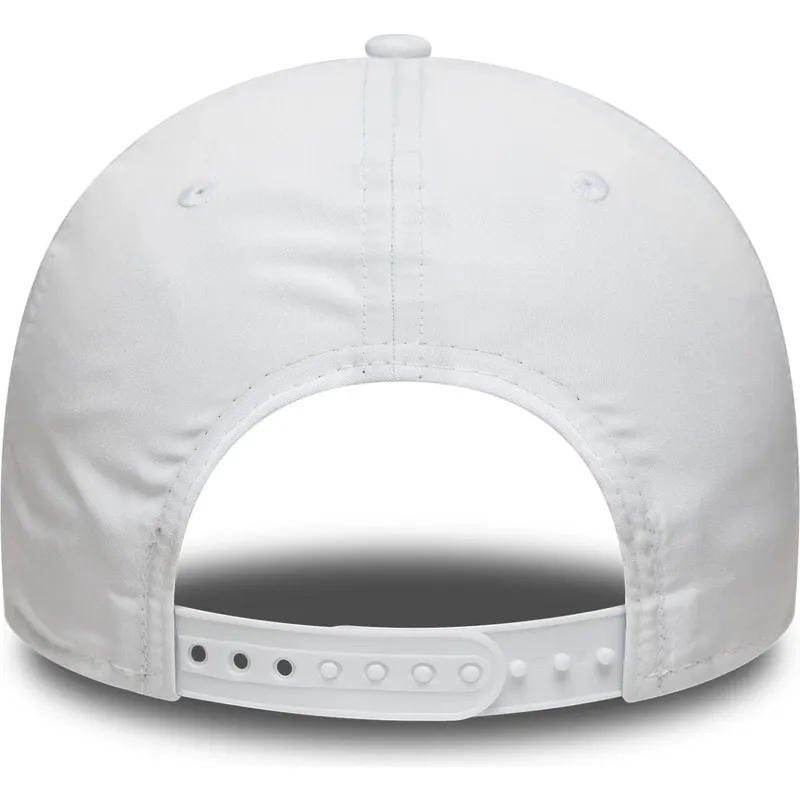 siltovky-zaoblena-biely-snapback-9forty-checkerboard-racing-bulls-f1-team-formula-1-new-era