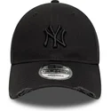 gorra-curva-negra-ajustable-con-logo-negro-9forty-wash-distress-de-new-york-yankees-mlb-de-new-era