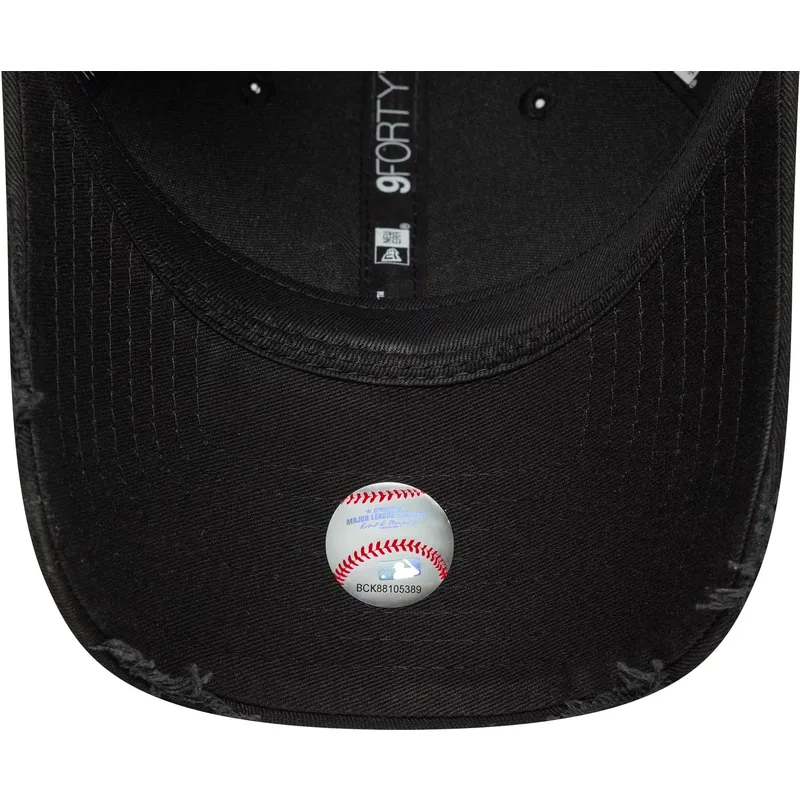 cap-zaoblena-black-adjustable-strap-9forty-wash-distress-new-york-yankees-mlb-new-era