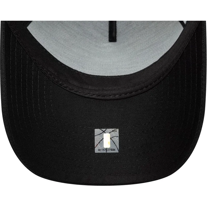 schwarze-gebogene-snapback-kappe-9forty-e-frame-metallic-der-chicago-bulls-nba-von-new-era