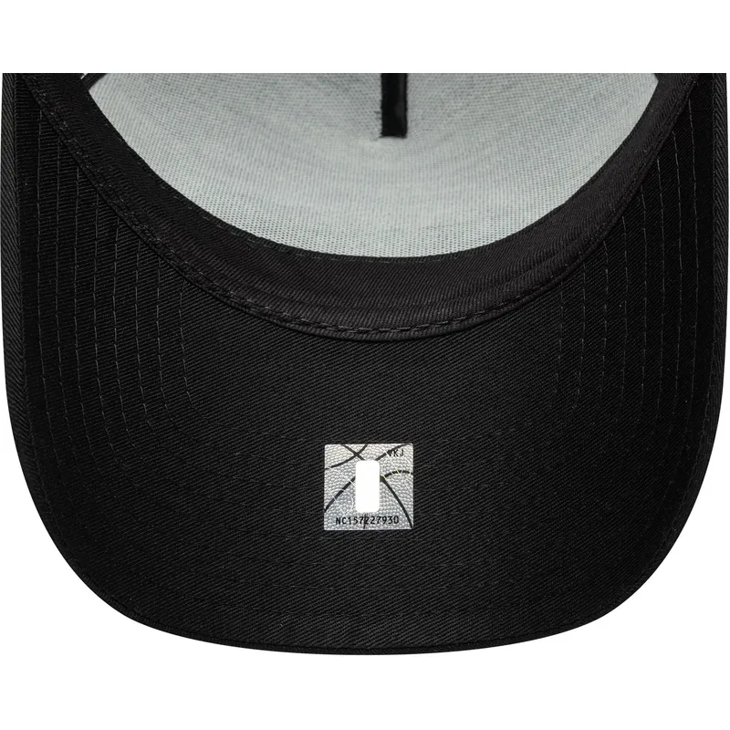 siltovka-zaoblena-cierna-snapback-9forty-e-frame-metallic-los-angeles-lakers-nba-new-era