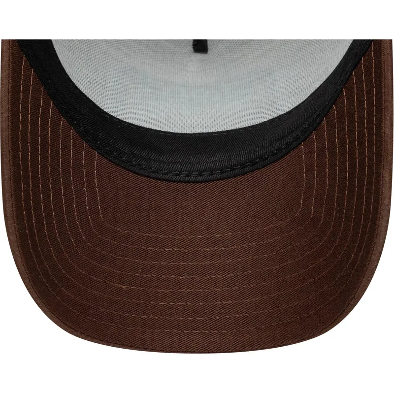 siltovka-zaoblena-hneda-nastavitelny-9forty-e-frame-patch-suede-new-era
