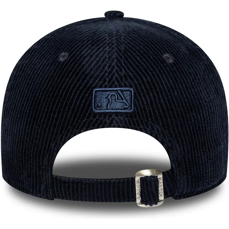 siltovka-zaoblena-tmavomodra-nastavitelny-9forty-m-crown-cord-new-york-yankees-mlb-new-era