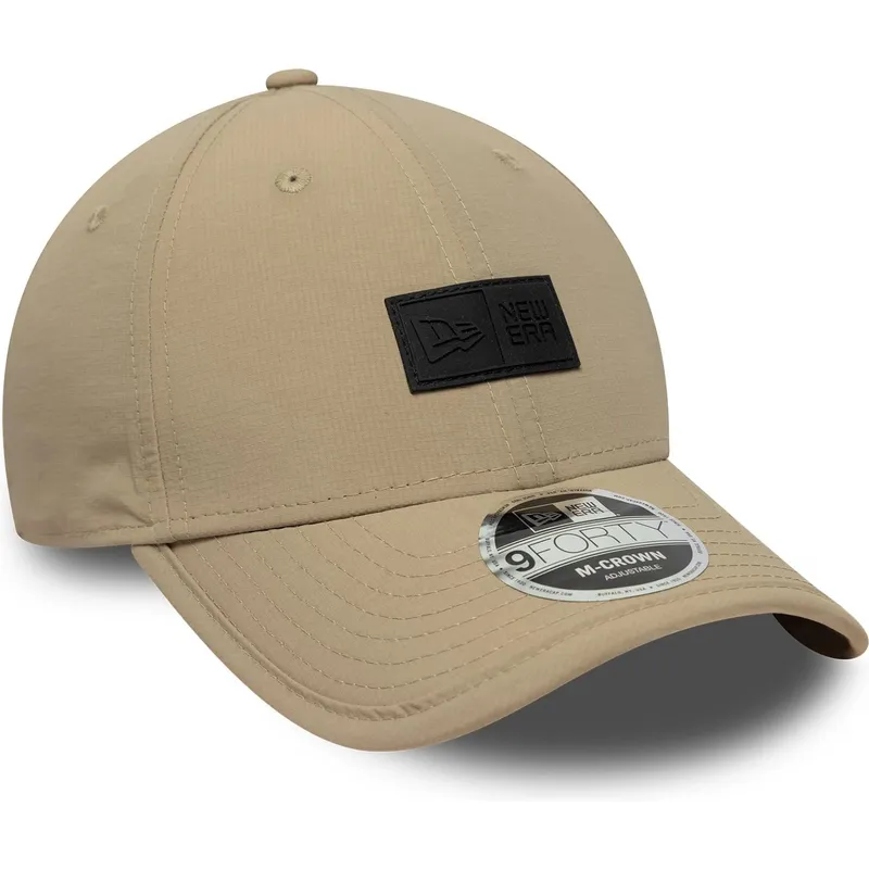 cap-zaoblena-beige-adjustable-strap-9forty-m-crown-new-era