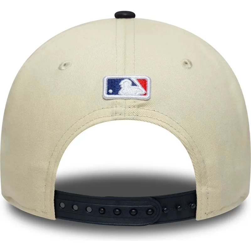 siltovka-zaoblena-bezova-snapback-9forty-m-crown-new-york-yankees-mlb-new-era