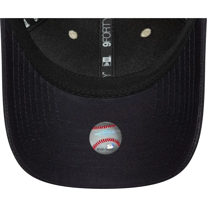 cap-zaoblena-beige-snapback-9forty-m-crown-new-york-yankees-mlb-new-era