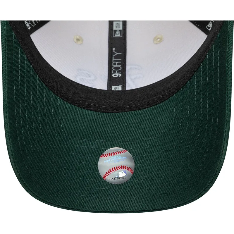beige-und-grune-gebogene-snapback-kappe-9forty-m-crown-von-oakland-athletics-mlb-von-new-era