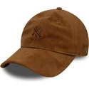 cap-zaoblena-brown-adjustable-strap-9twenty-suede-new-york-yankees-mlb-new-era