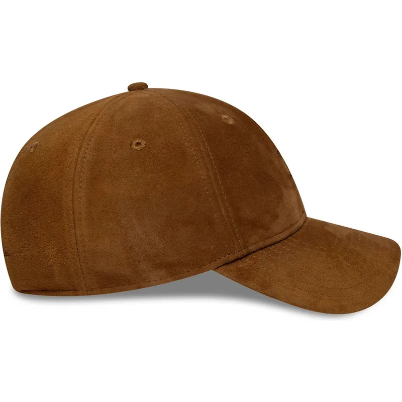 siltovka-zaoblena-hneda-nastavitelny-9twenty-suede-new-york-yankees-mlb-new-era