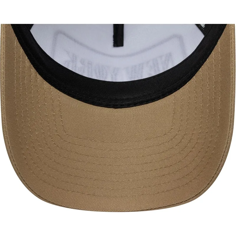cap-zaoblena-brown-snapback-a-frame-frame-location-new-york-ciudades-y-playas-new-era