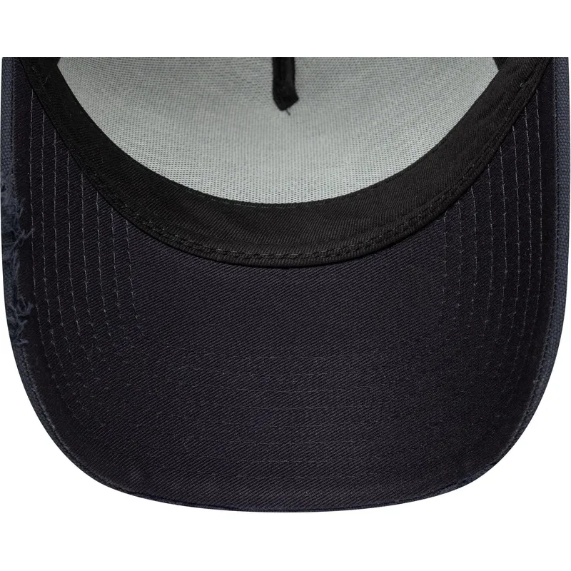 siltovka-zaoblena-tmavomodra-snapback-a-frame-oval-canvas-distress-new-era