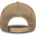 siltovka-zaoblena-hneda-snapback-a-frame-oval-canvas-distress-new-era