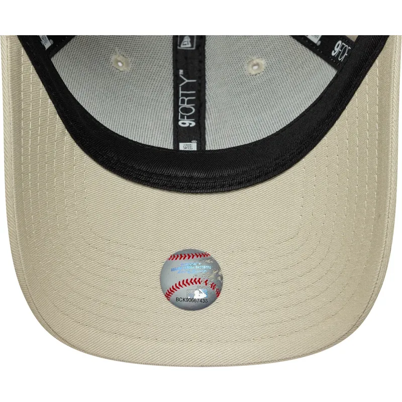 new-era-curved-brim-women-pink-logo-9forty-league-essential-new-york-yankees-mlb-beige-adjustable-cap
