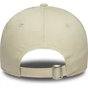 cap-zaoblena-beige-adjustable-strap-9forty-metallic-new-york-yankees-mlb-new-era