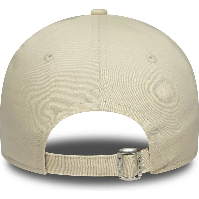 cap-zaoblena-beige-adjustable-strap-9forty-metallic-new-york-yankees-mlb-new-era