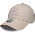 siltovky-zaoblena-ruzova-nastavitelny-pasik-9forty-metallic-new-york-yankees-mlb-new-era