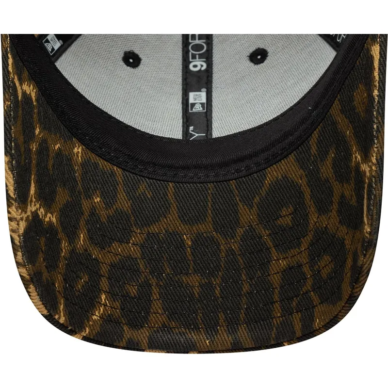 cap-zaoblena-leopard-adjustable-strap-9forty-ac-milan-serie-a-new-era