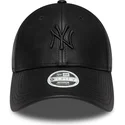 schwarze-gebogene-verstellbare-kappe-mit-schwarzem-logo-fur-damen-9forty-pu-der-new-york-yankees-mlb-von-new-era