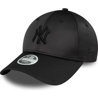 Šiltovky zaoblená čierna snapback 9FORTY Satin New York Yankees MLB New Era
